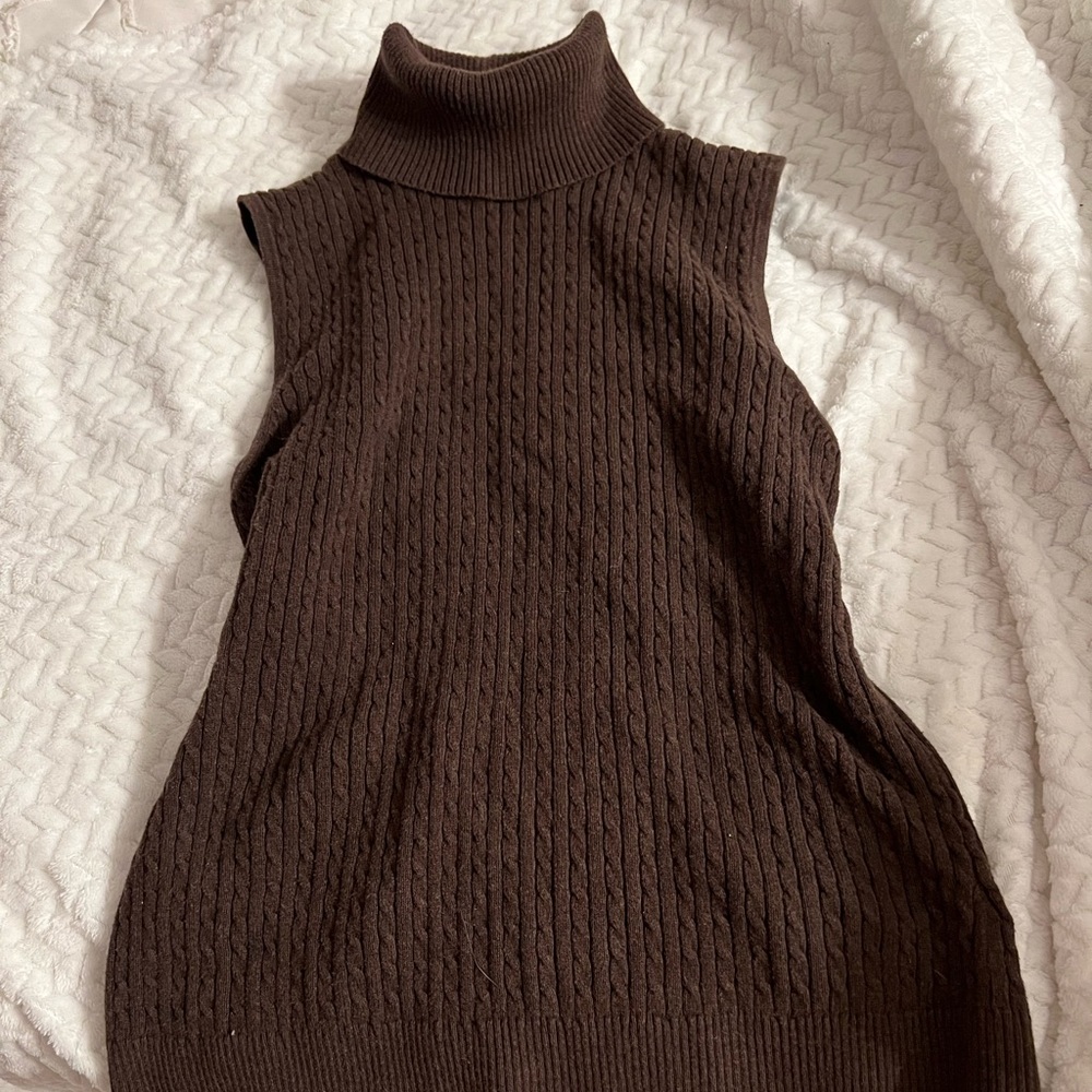 brown knitted turtleneck